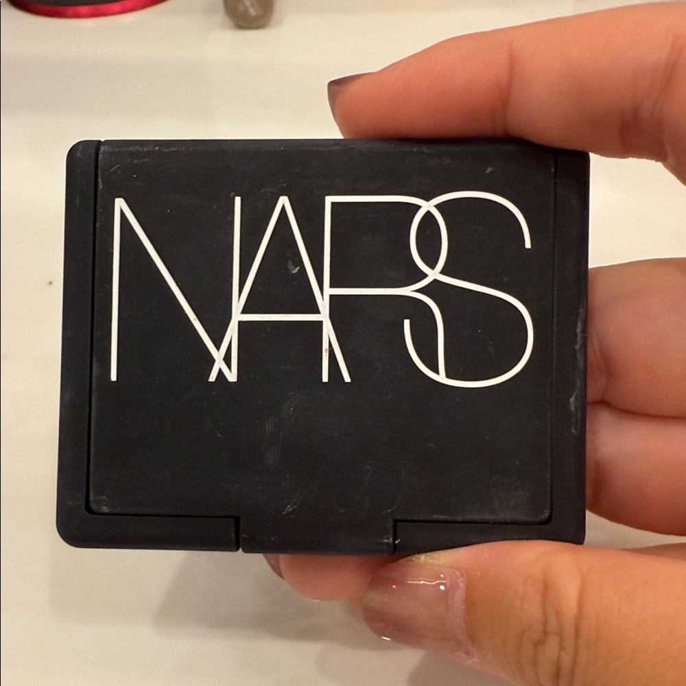 NARS Sleek Black Compact